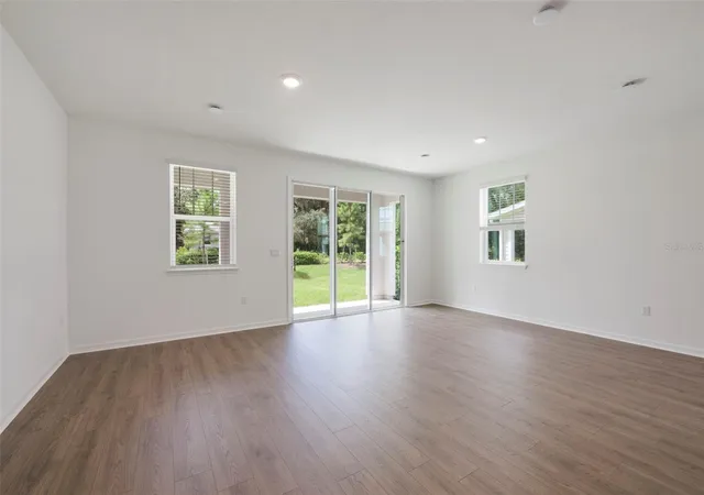 Photo 3 of Townhouse for sale at 1633 Greenleaf Woods Cvs, Oviedo, FL 32765 | MLS# O6433024 | Listing updated on 2026-09-30