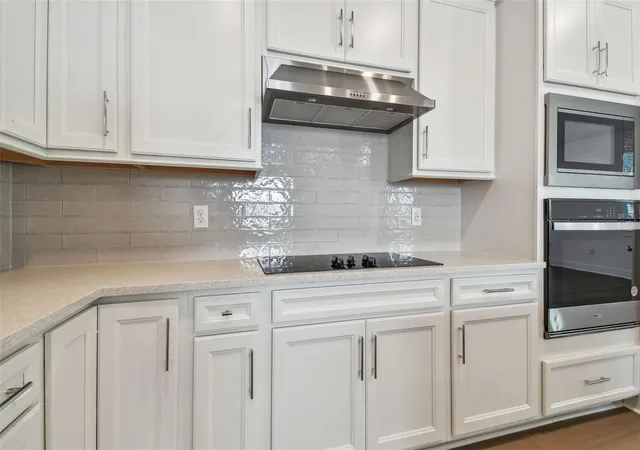 5th image of 5245 Wolf Creek Dr, Apollo Beach, FL 33572 | MLS# TB8538236