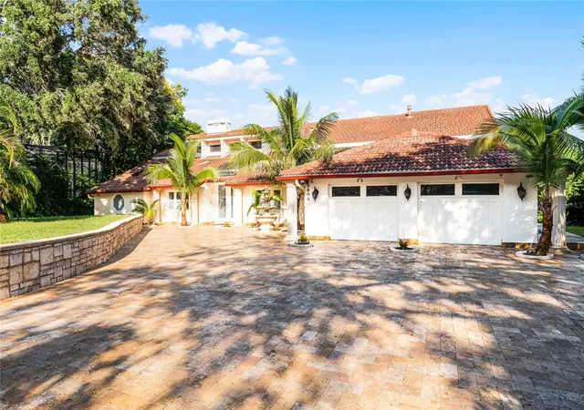 2nd image of 8605 Bay Shore Cvs, Orlando, FL 32836 | MLS# O6433035
