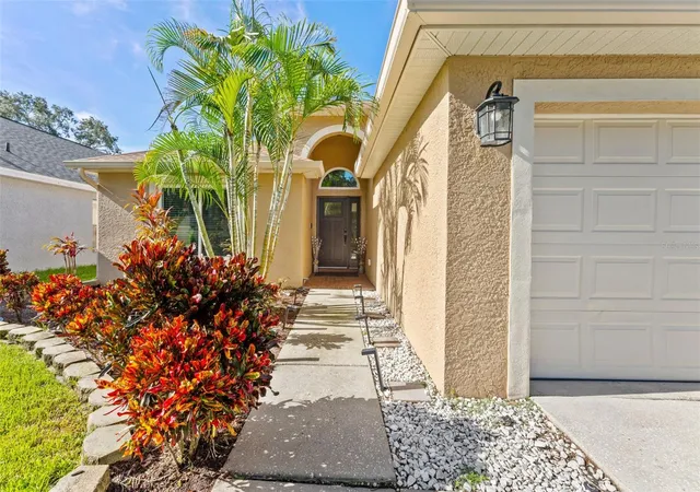 5th image of 18843 Maisons Dr, Lutz, FL 33558 | MLS# TB8538240