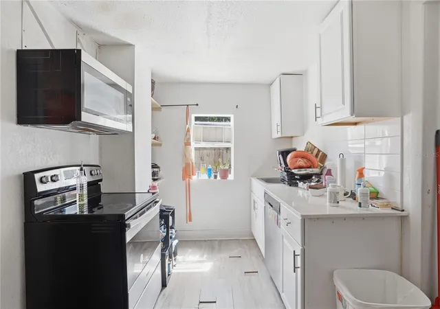 5th image of 250 W 7Th St, Apopka, FL 32703 | MLS# OM730244
