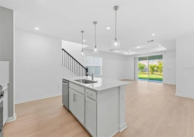 5th image of 5322 Spring Maiden Cir, Apollo Beach, FL 33572 | MLS# TB8538250