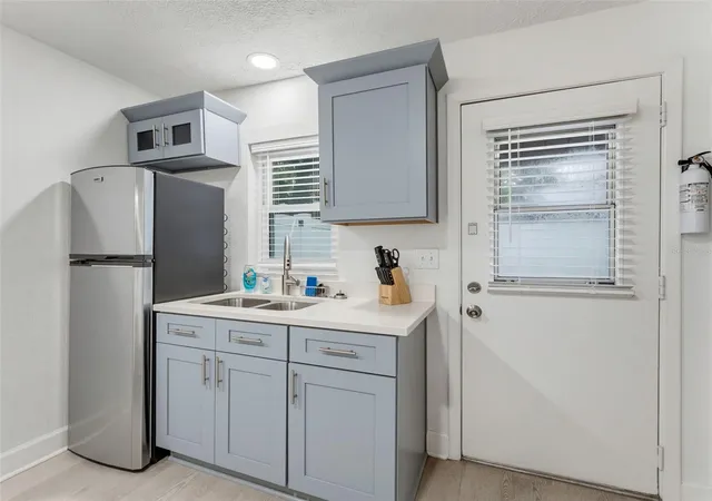 Listing Photo 5 - Condo for sale in building located at 5635 Montana Ave, NEW PORT RICHEY, FL 34652