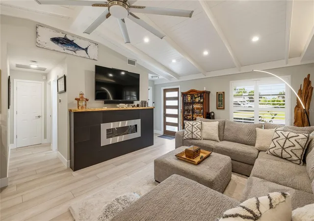 Photo 4 of Single family home for sale at 19154 New Haven Ct, Port Charlotte, FL 33948 | MLS# C7529521 | Listing updated on 2026-08-25