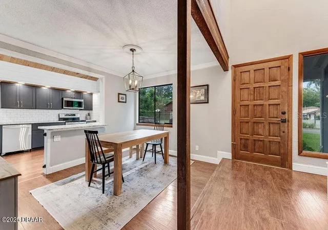 Photo 3 of Single family home for sale at 28 Baymeadow Ct, Ormond Beach, FL 32174 | MLS# V4950697 | Listing updated on 2026-09-25