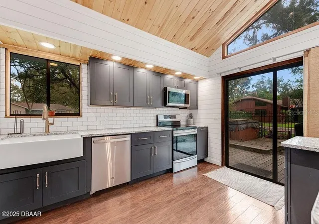 Photo 4 of Single family home for sale at 28 Baymeadow Ct, Ormond Beach, FL 32174 | MLS# V4950697 | Listing updated on 2026-09-25