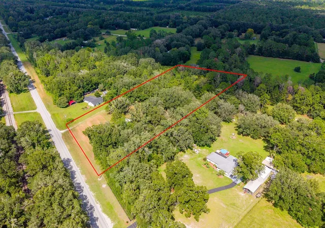 Photo 2 of Manufactured home for sale at 5301 NW County Rd 235, Alachua, FL 32615 | MLS# GC542691 | Listing updated on 2026-08-13