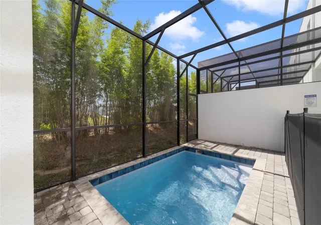 Photo 2 of Townhouse for sale at 340 Famagusta Dr, Davenport, FL 33896 | MLS# O6433077 | Listing updated on 2026-08-14