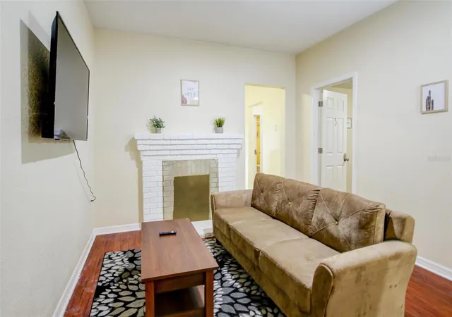 3rd image of 1219 E Emma St, Tampa, FL 33603 | MLS# TB8538285