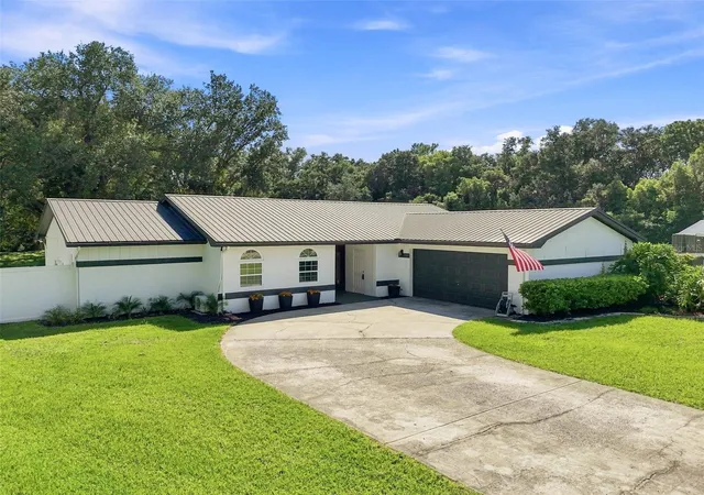 Photo 1 of Single family home for sale at 7233 Woodbrook Dr, Tampa, FL 33625 | MLS# TB8538291 | Listing updated on 2026-10-03