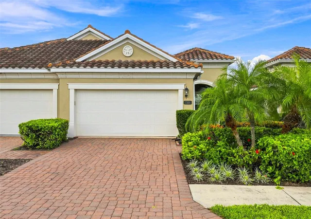 1st image of 7201 Vista Bella Dr, Bradenton, FL 34209 | MLS# A4702834