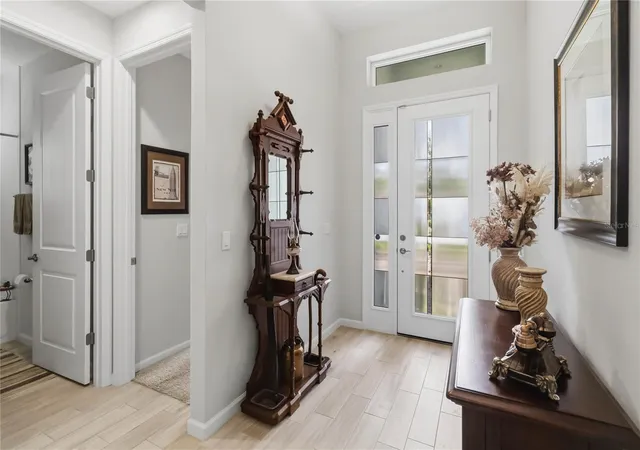 Photo 4 of Single family home for sale at 1212 Victoria Hills Dr N, Deland, FL 32724 | MLS# O6433105 | Listing updated on 2026-09-04