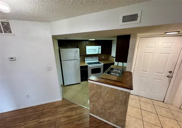 Photo 4 of Condo for sale at 1948 Lake Atriums Cir #119, Orlando, FL 32839 | MLS# S5155511 | Listing updated on 2026-09-03
