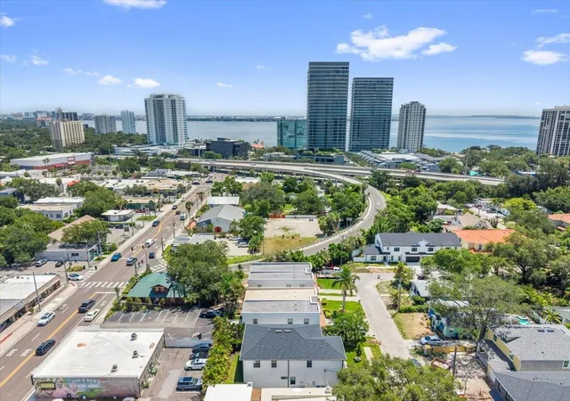 2nd image of 3203 W Santiago St #B, Tampa, FL 33629 | MLS# A4702838