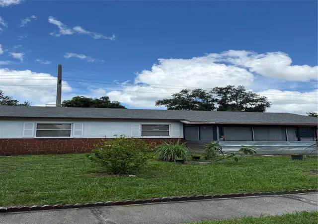 Photo 2 of Single family home for sale at 3305 Joe Louis Dr, Sarasota, FL 34234 | MLS# A4702839 | Listing updated on 2026-08-31