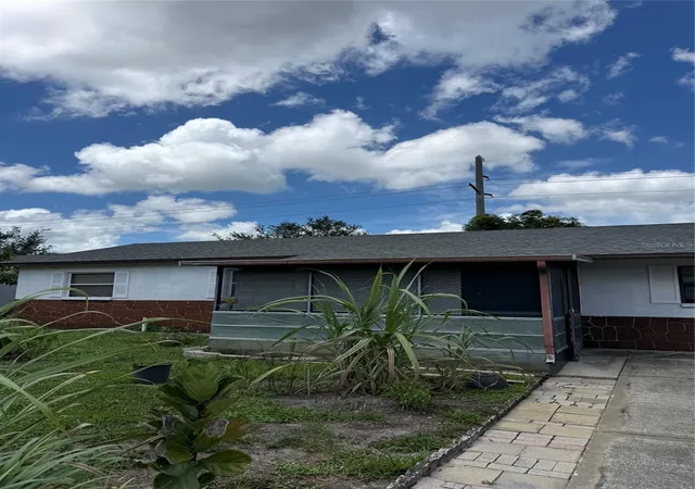 Photo 3 of Single family home for sale at 3305 Joe Louis Dr, Sarasota, FL 34234 | MLS# A4702839 | Listing updated on 2026-08-31