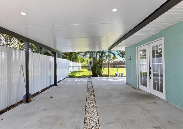 Photo 3 of Single family home for sale at 2839 Olympic St, Sarasota, FL 34231 | MLS# A4702845 | Listing updated on 2026-09-16