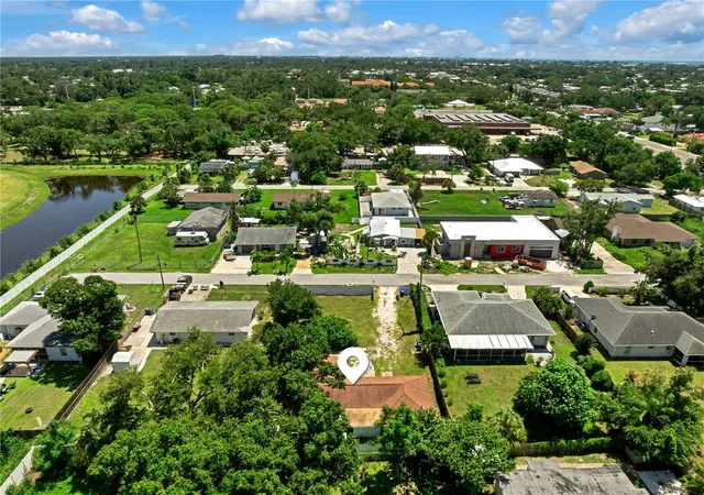 Photo 4 of Single family home for sale at 2839 Olympic St, Sarasota, FL 34231 | MLS# A4702845 | Listing updated on 2026-09-16