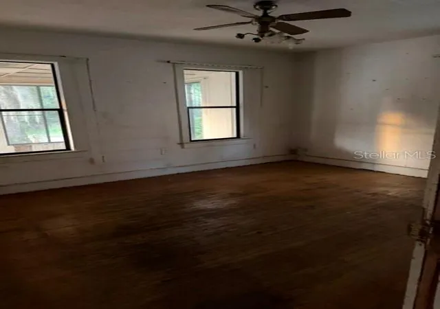 Photo 4 of Single family home for sale at 1607 Center St, Leesburg, FL 34748 | MLS# O6433139 | Listing updated on 2026-08-13