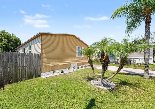 35th image of 739 Driftwood Ln, Tarpon Springs, FL 34689 | MLS# TB8538377