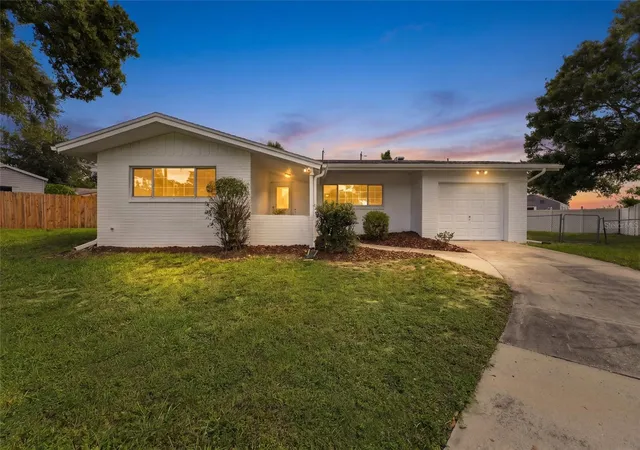 3rd image of 1773 London Ln, Clearwater, FL 33756 | MLS# TB8538383