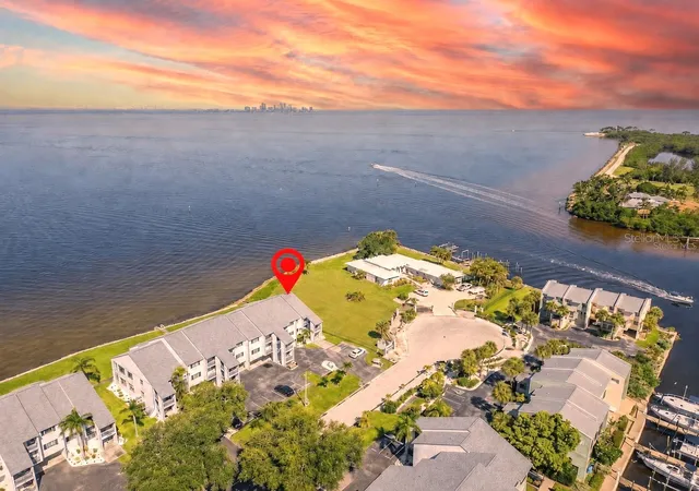 3rd image of 828 Bahia Del Sol Dr #59, Ruskin, FL 33570 | MLS# TB8538385