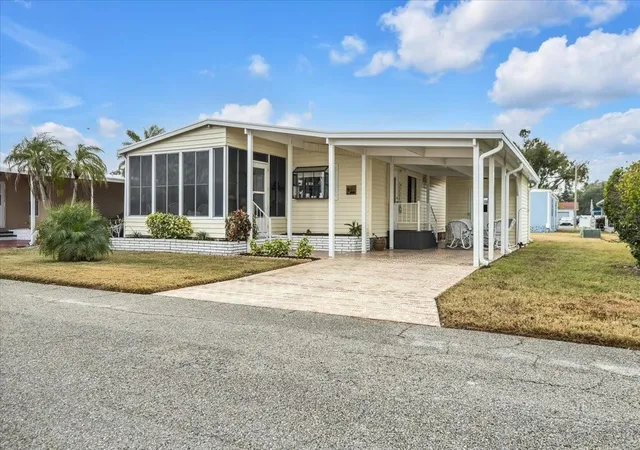Manufactured home for sale at 808 53rd Avenue E #209, BRADENTON, FL 34203 | MLS# A4702851