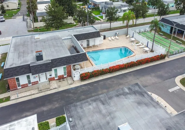 31st image of 13940 Anona Heights Dr #70, Largo, FL 33774 | MLS# TB8538392