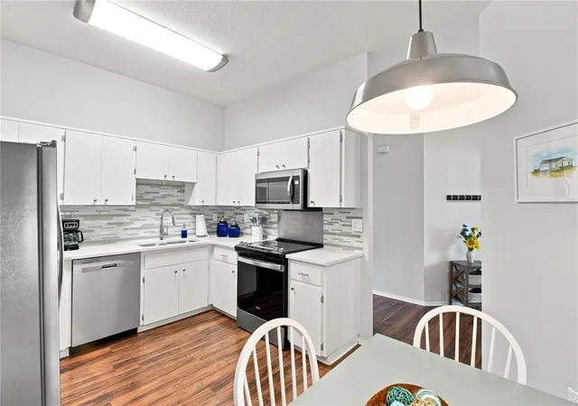 Photo 1 of Single family home for sale at 864 Franklin Cir, Palm Harbor, FL 34683 | MLS# TB8538394 | Listing updated on 2026-10-20