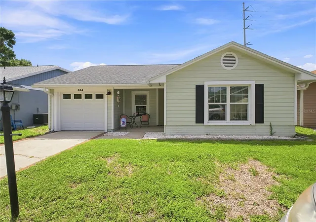 Photo 4 of Single family home for sale at 864 Franklin Cir, Palm Harbor, FL 34683 | MLS# TB8538394 | Listing updated on 2026-10-20