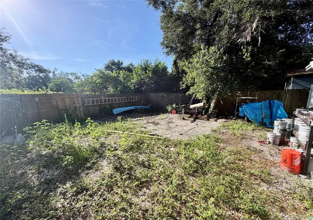 2nd image of 10123 N 11Th St, TAMPA, FL 33612
