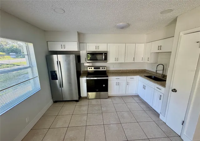 3rd image of 10123 N 11Th St, Tampa, FL 33612