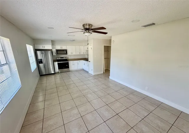 5th image of 10123 N 11Th St, Tampa, FL 33612