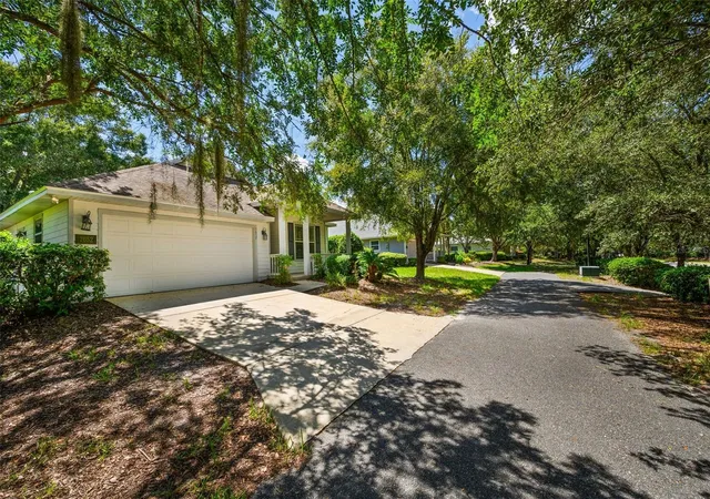 Photo 3 of Single family home for sale at 7652 Sw 85th Drive, Gainesville, FL 32608 | MLS# GC542704 | Listing updated on 2026-08-14