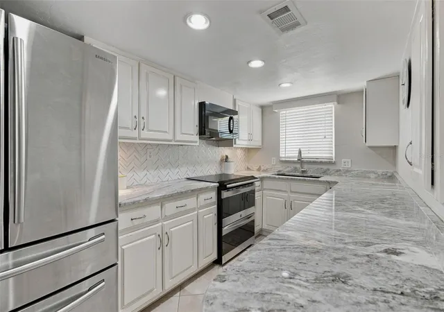 5th image of 65 Beach Ln #N, Crystal River, FL 34429 | MLS# OM730303