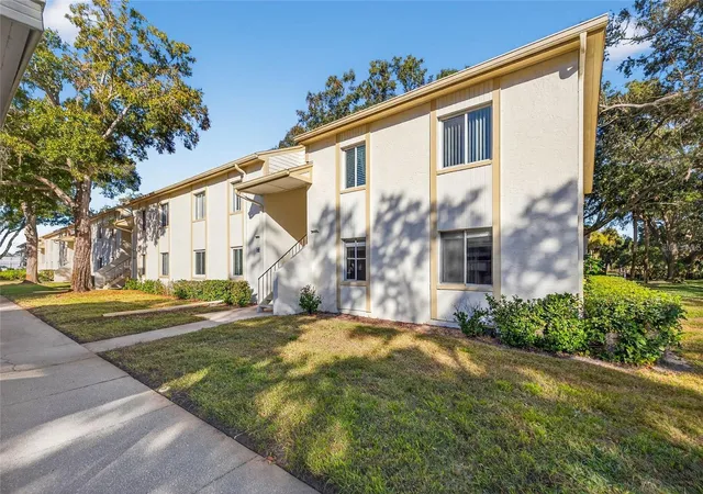 2nd image of 219 Palmetto Ct #219, Oldsmar, FL 34677 | MLS# TB8538433