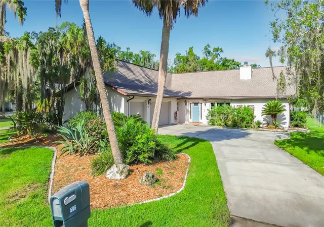 1st image of 536 Nw 9th Ave, Crystal River, FL 34428 | MLS# OM730308