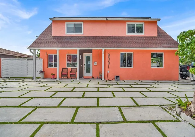 Photo 1 of Single family home for sale at 8301 Lopez Dr, Tampa, FL 33615 | MLS# TB8538445 | Listing updated on 2026-09-26