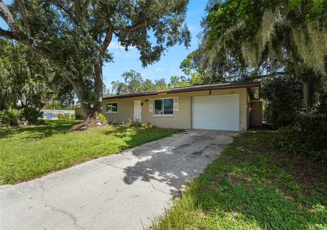 Photo 2 of Single family home for sale at 4923 Brookmeade Dr, Sarasota, FL 34232 | MLS# A4702860 | Listing updated on 2026-09-01