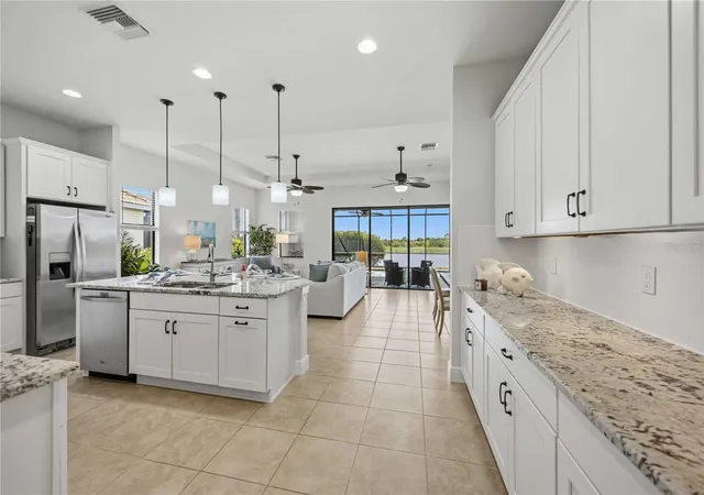 Photo 4 of Single family home for sale at 23781 Waverly Cir, Venice, FL 34293 | MLS# D6148388 | Listing updated on 2026-09-03