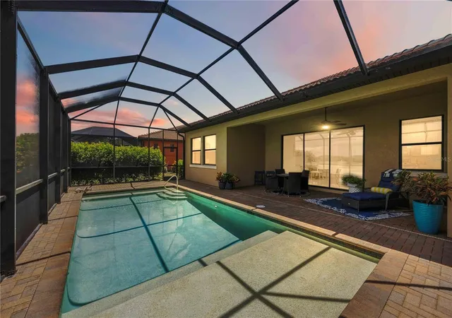 Photo 5 of Single family home for sale at 23781 Waverly Cir, Venice, FL 34293 | MLS# D6148388 | Listing updated on 2026-09-03