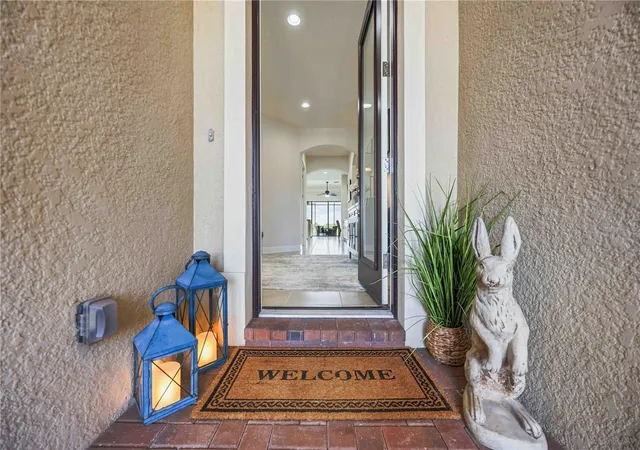Photo 2 of Single family home for sale at 23781 Waverly Cir, Venice, FL 34293 | MLS# D6148388 | Listing updated on 2026-09-03