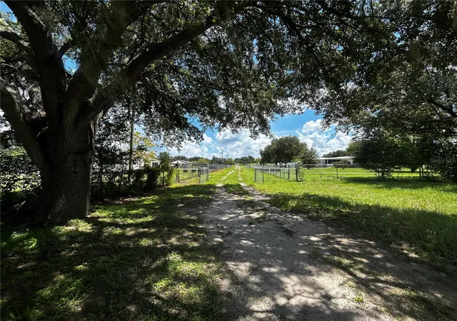 2nd image of 8535 23rd St, Zephyrhills, FL 33540 | MLS# W7888553