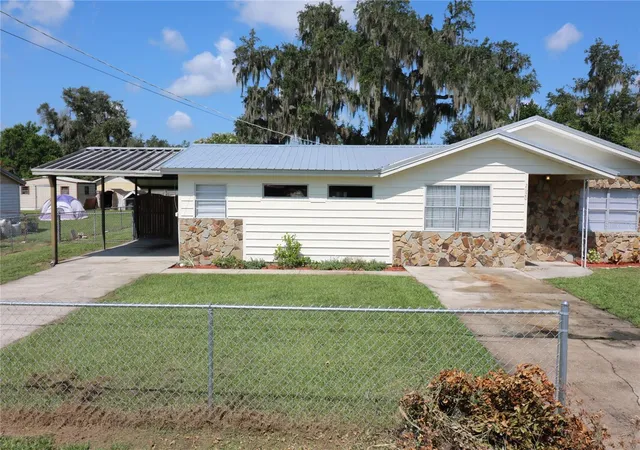 1st image of 2620 Howard St, Mulberry, FL 33860 | MLS# TB8538454