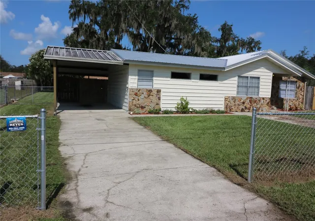 4th image of 2620 Howard St, Mulberry, FL 33860 | MLS# TB8538454