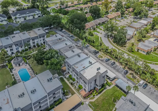 5th image of 8765 Bardmoor Blvd #304, Seminole, FL 33777 | MLS# TB8538465