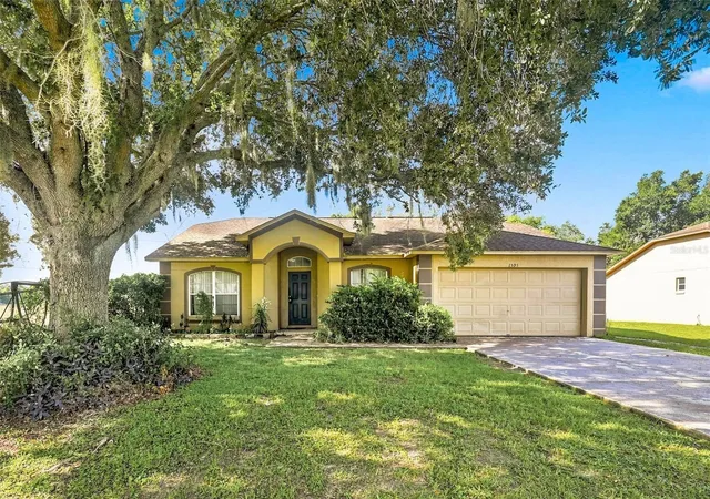 Photo 1 of Single family home for sale at 1593 Watson Oaks Ct, Lakeland, FL 33809 | MLS# O6433224 | Listing updated on 2026-09-05