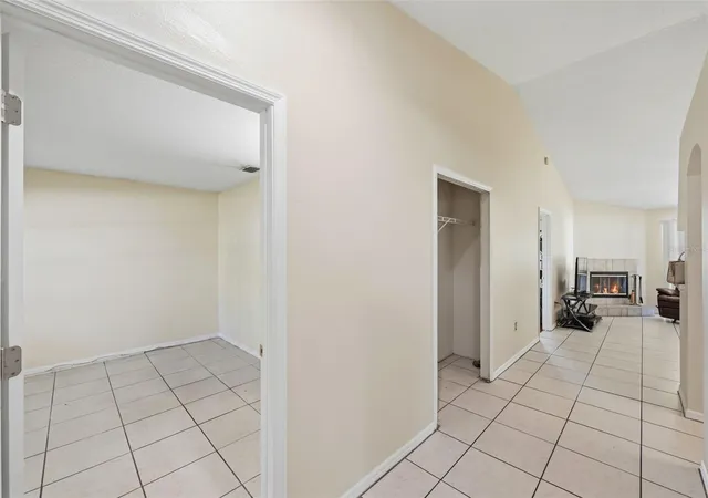Photo 3 of Single family home for sale at 1593 Watson Oaks Ct, Lakeland, FL 33809 | MLS# O6433224 | Listing updated on 2026-09-05