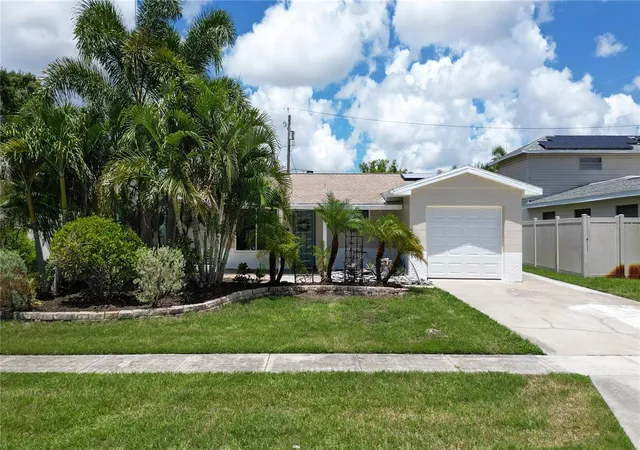 Photo 2 of Single family home for sale at 6065 23rd Avenue N, Saint Petersburg, FL 33710 | MLS# TB8538482 | Listing updated on 2026-10-19