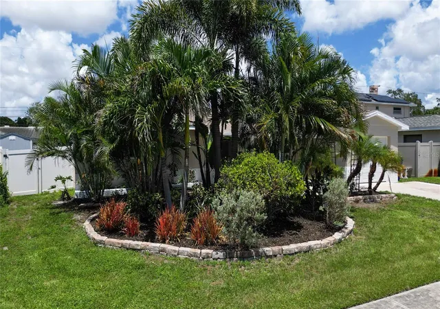 Photo 3 of Single family home for sale at 6065 23rd Avenue N, Saint Petersburg, FL 33710 | MLS# TB8538482 | Listing updated on 2026-10-19